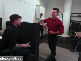 Collin lust and eric vane have sex in a public office - reality dudes